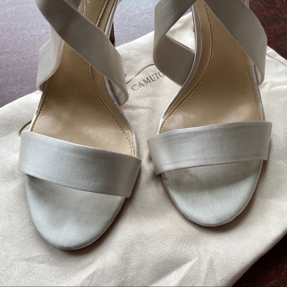 Imagine Vince Camuto Pascal White Satin Heels, 8.5 - Picture 3 of 7